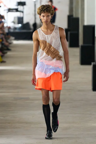 Look 22